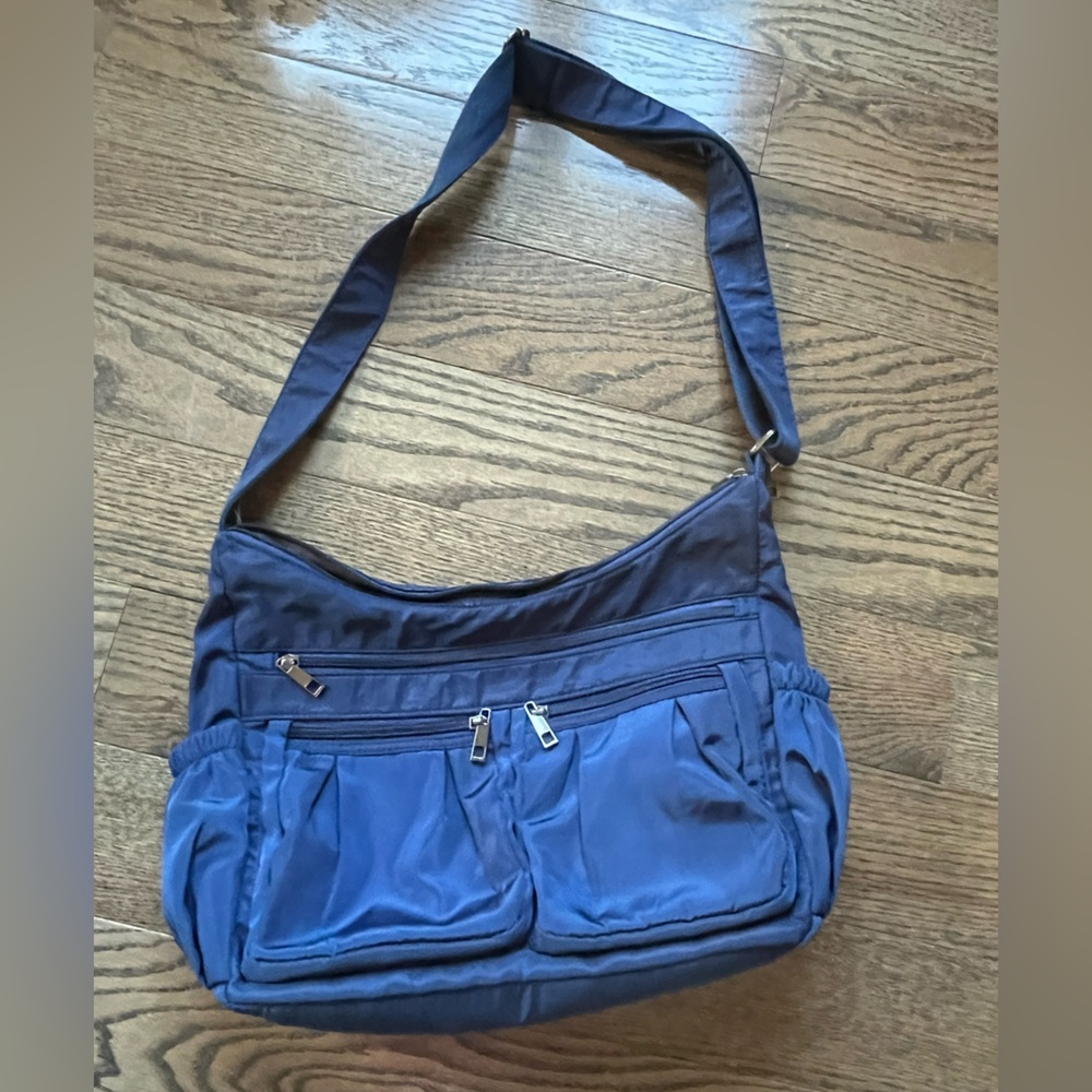 Navy Blue Le Sac Style Bag with Multiple Pockets & Zips